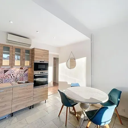 Cannes 3 Bedroom 3 Bath Close To Palais & Croisette By Olam Properties